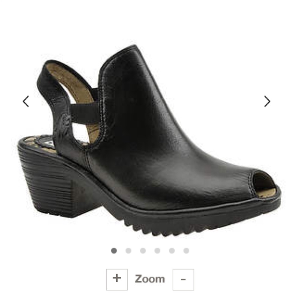 Deep-toe bootie